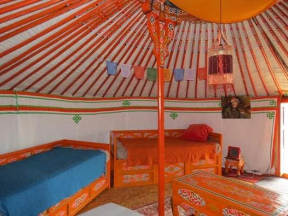La Ferme Saint Jean - Les Yourtes Hotel Bagian luar foto